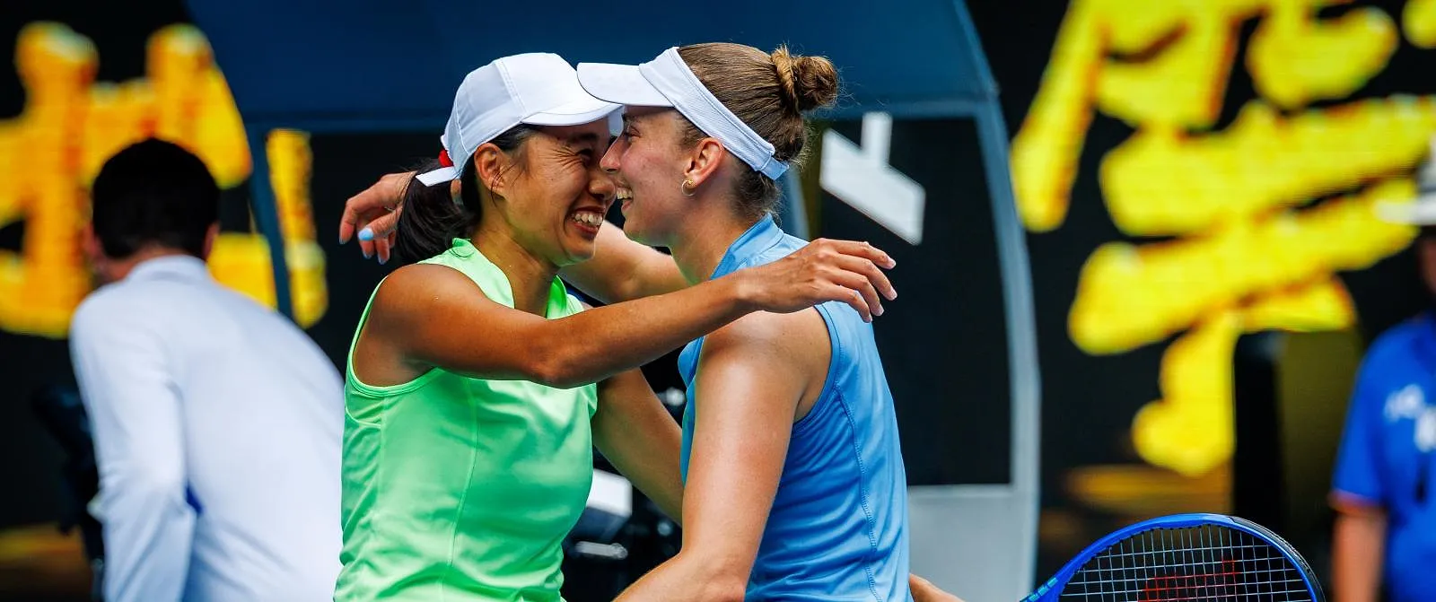 WTA Miami : Elise Mertens sauve quatre balles de match et atteint le dernier carré en double - Belga
