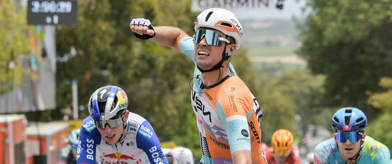 Tour de Catalogne : Remco Evenepoel perd une place, Ethan Vernon remporte la quatrième étape - Belga