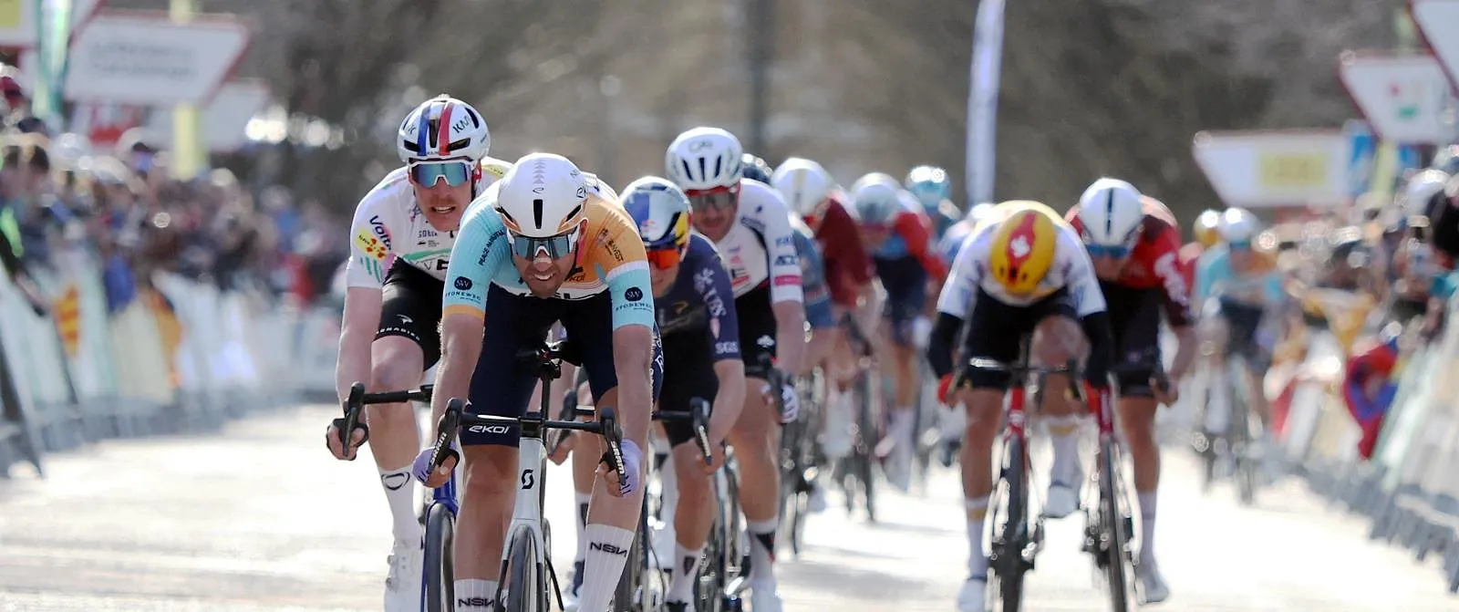 Tour de Catalogne : la 5e étape également raccourcie à cause des vents violents - Belga