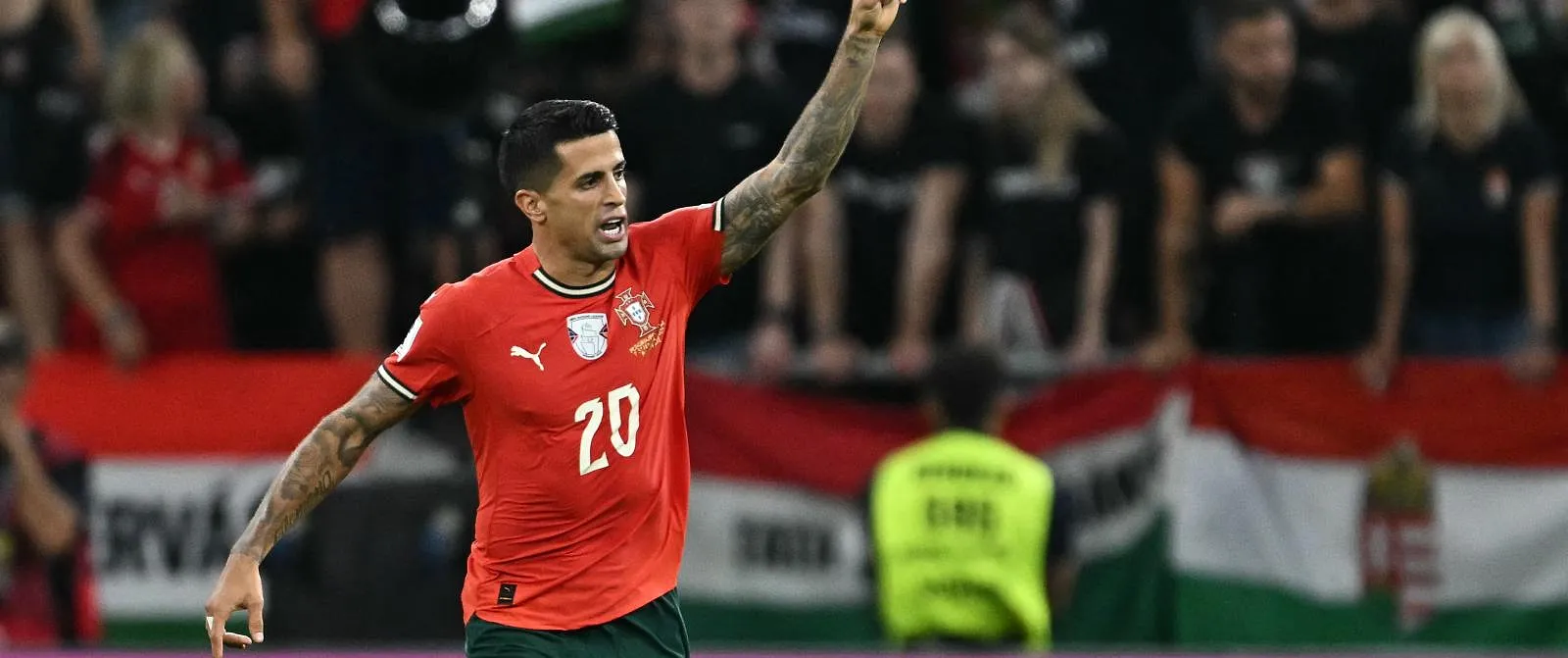 « On fait partie des favoris pour gagner la Coupe du monde » : João Cancelo ne cache pas les ambitieux du Portugal - Guillaume Jans
