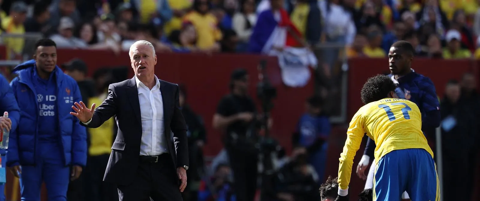 « Il peut lui casser la jambe » : Didier Deschamps fâché par l’agressivité de la Colombie - Jérôme Jordens