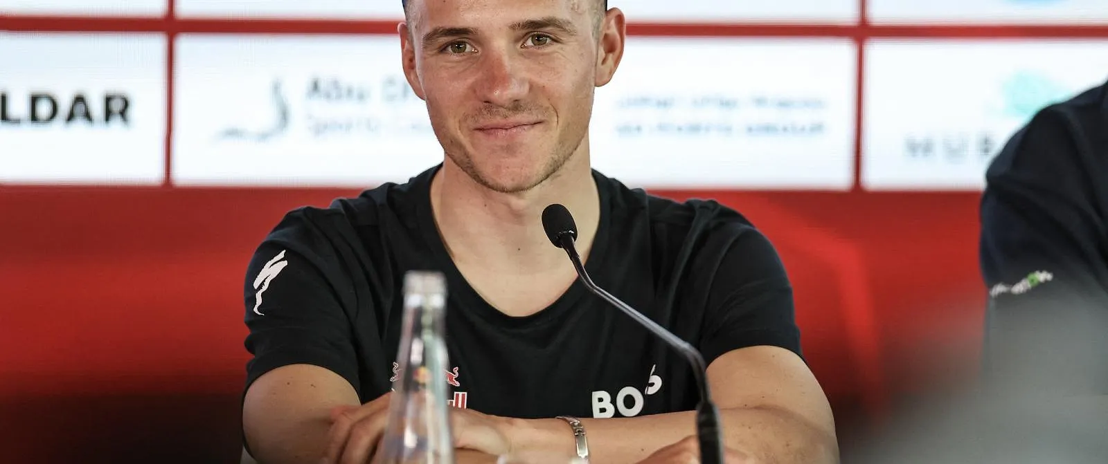 « Nous avons délibérément gardé le secret » : Red Bull justifie la participation de Remco Evenepoel au Tour des Flandres - Belga