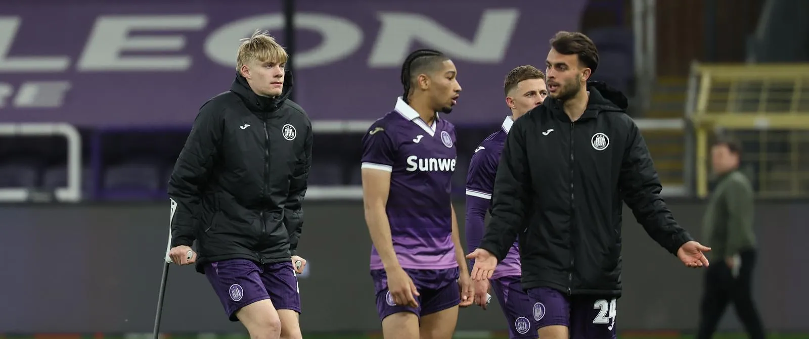 Terrible nouvelle pour Anderlecht : De Cat absent 4 à 6 semaines et incertain pour la finale de la Coupe ! - Tom Oliver