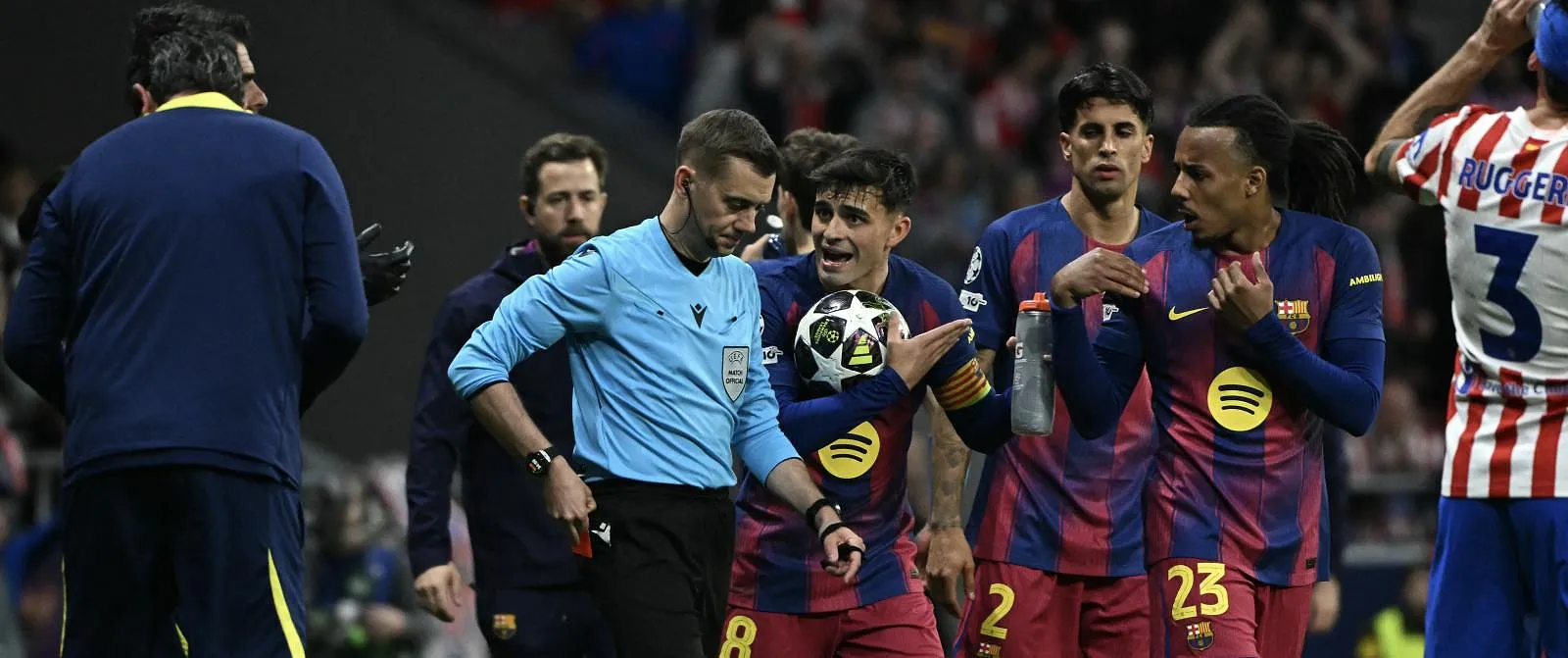 Raphinha furieux après l’élimination du Barça contre l’Atlético : « Pour moi c’est un match volé » - Tom Oliver