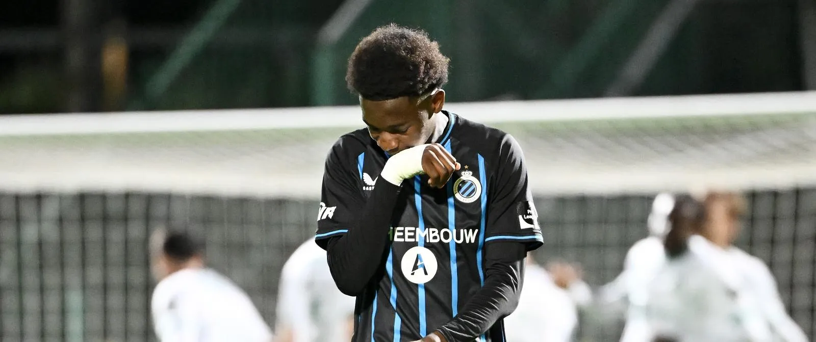 Le FC Barcelone a ciblé un ailier brugeois de 18 ans, finaliste de Youth League - Jérôme Jordens