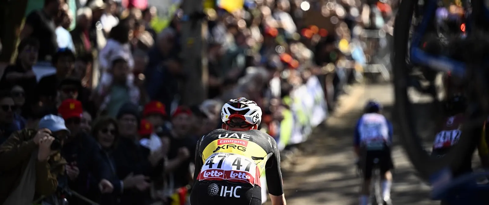 Deux Belges dans l’équipe autour du grand favori Tadej Pogacar pour Liège-Bastogne-Liège - Belga