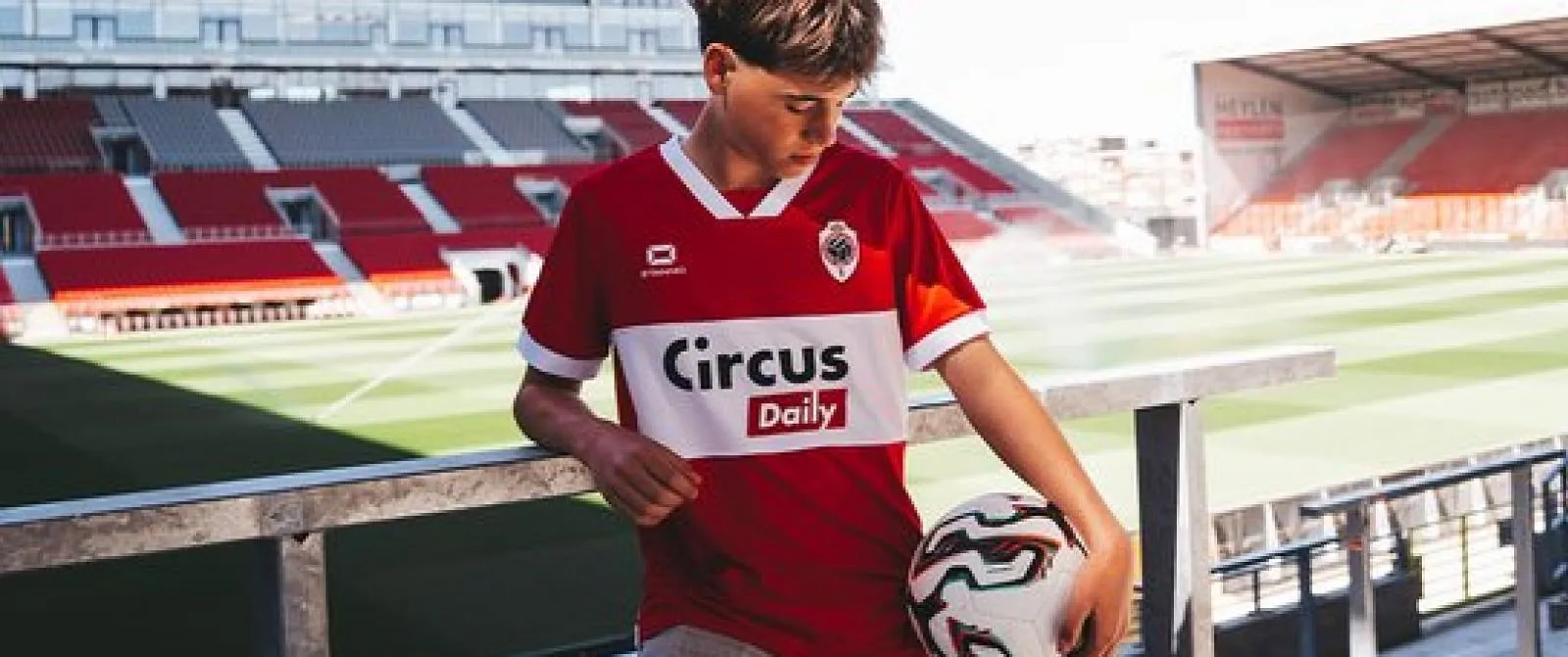 Belle surprise à l’Antwerp : le club offre un premier contrat professionnel au capitaine de l’équipe U15 - Belga