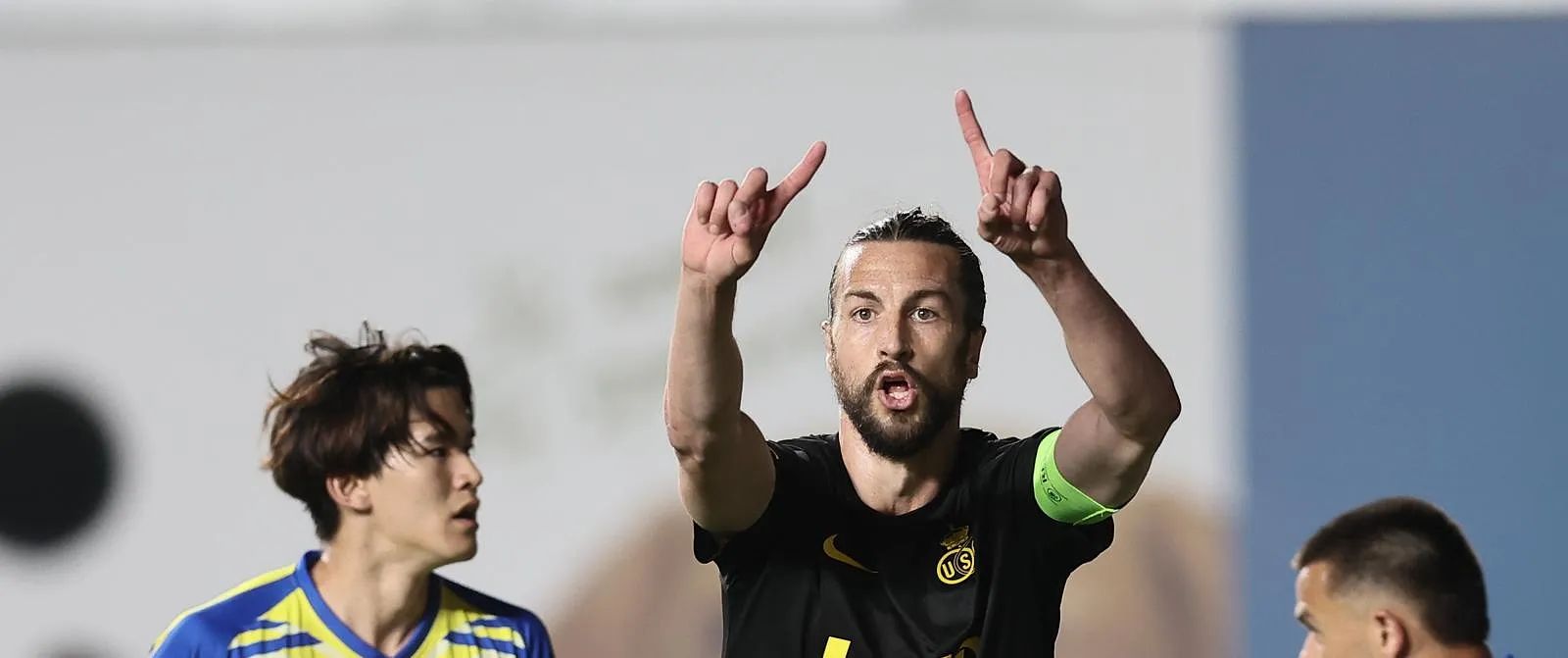 Burgess suspendu après ses propos sur l’arbitrage ? Voici ce que préconise le Parquet - Jérôme Jordens