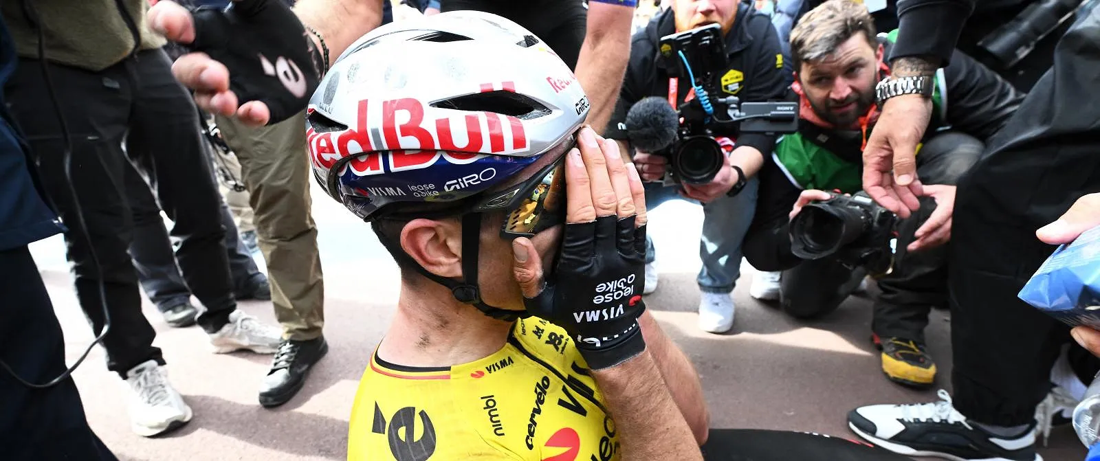 Wout van Aert après sa victoire à Roubaix : « À 8 heures du matin, j’étais au téléphone avec le Roi » - Samuel Guadi