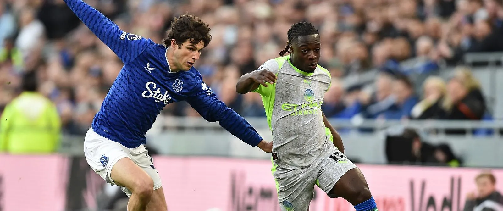 Jérémy Doku inscrit un but exceptionnel contre Everton ! (vidéo) - Samuel Guadi