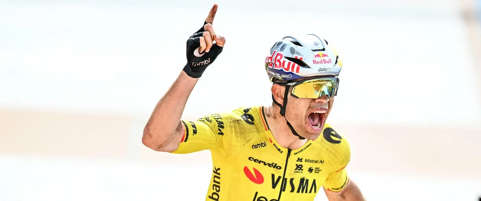 Après son triomphe à Paris-Roubaix, Wout van Aert s’impose dès sa rentrée en gravel - Belga