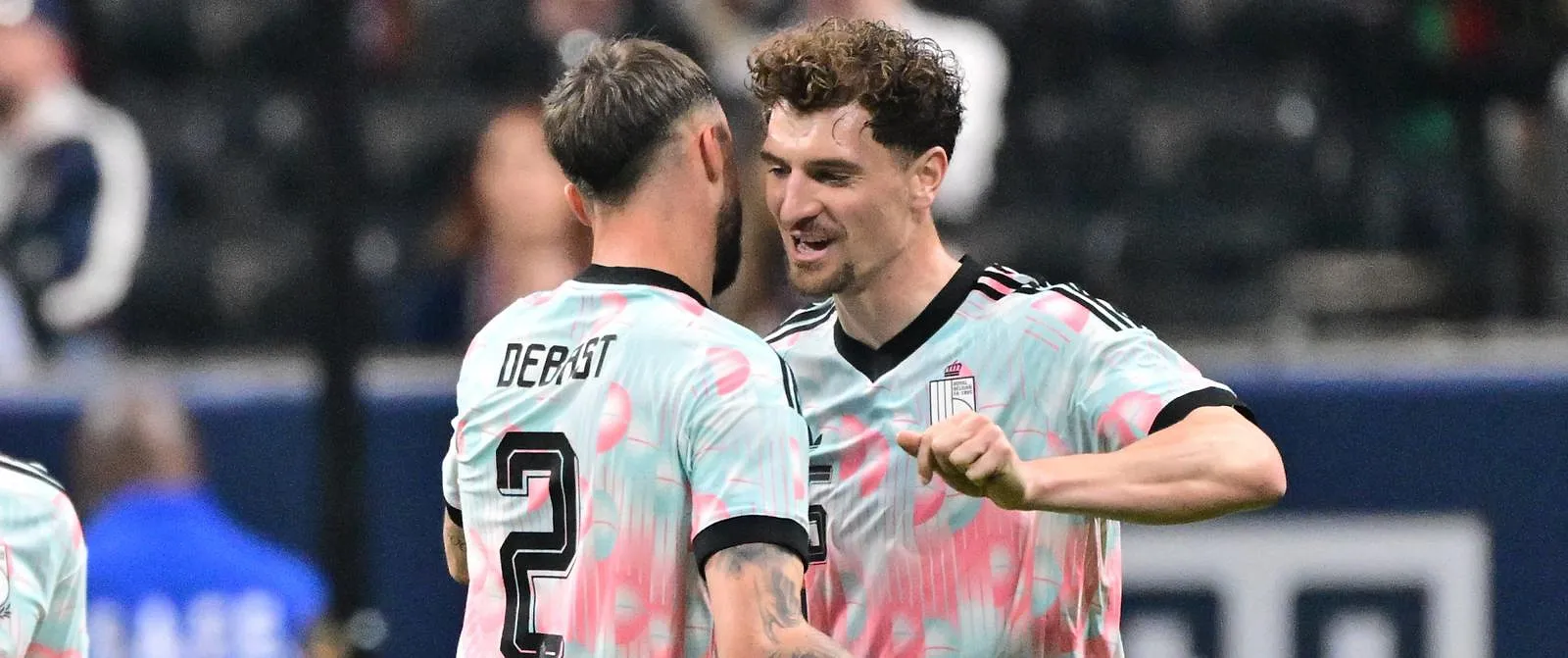 Grosse frayeur : Zeno Debast blessé à la cuisse et incertain pour le Mondial - Samuel Guadi
