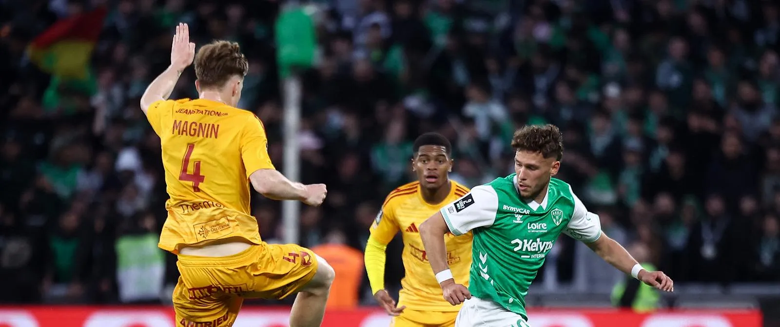 Au terme d’une séance de tirs au but insoutenable, Saint-Étienne et Stassin ne sont plus qu’à un match de la Ligue 1 - Belga