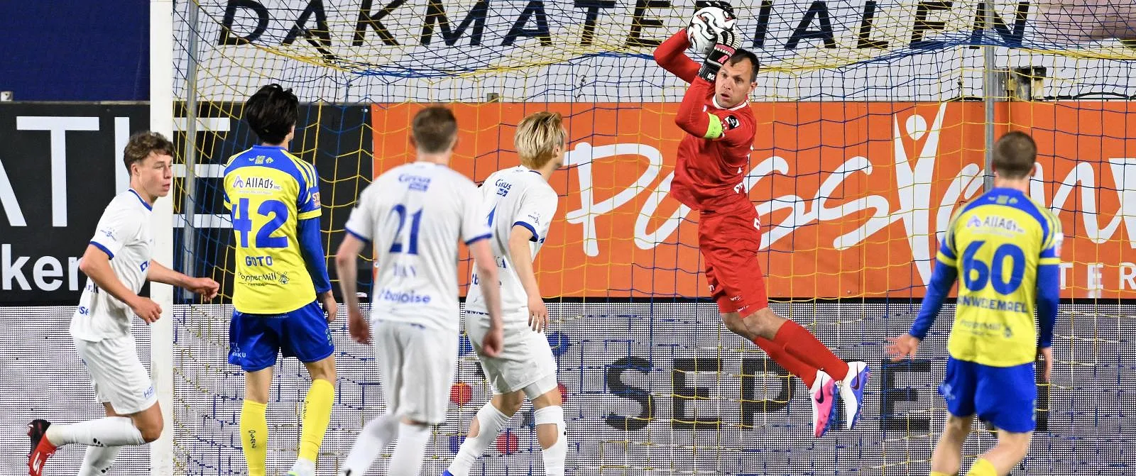 Saint-Trond et Gand se quittent dos-à-dos (1-1) - Belga
