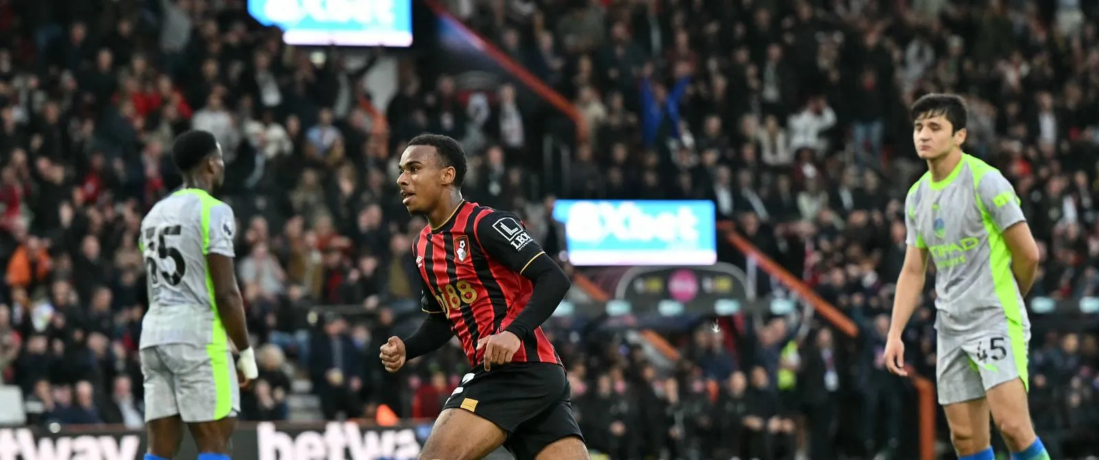 Manchester City ne peut faire mieux qu’un partage à Bournemouth et offre le titre à Arsenal ! - Belga