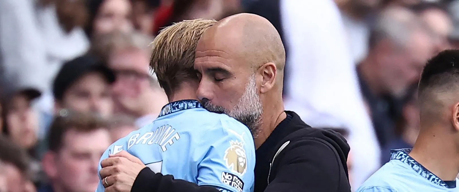 « Son coup de fil représente énormément pour moi » : Pep Guardiola ému par l’hommage de Kevin De Bruyne - Jérôme Jordens