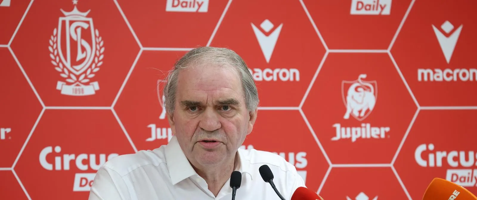 Suite aux graves incidents, le Standard va interdire les supporters adverses face à Charleroi la saison prochaine - Jérôme Jordens