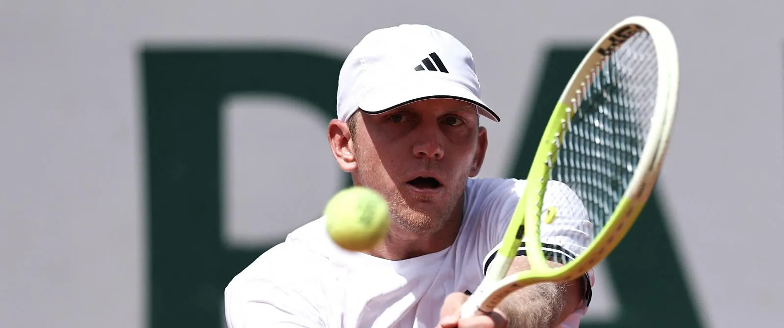 « Il nous a bloqués sur son téléphone » : un joueur abandonné par son coach en plein Roland-Garros ! - Samuel Guadi