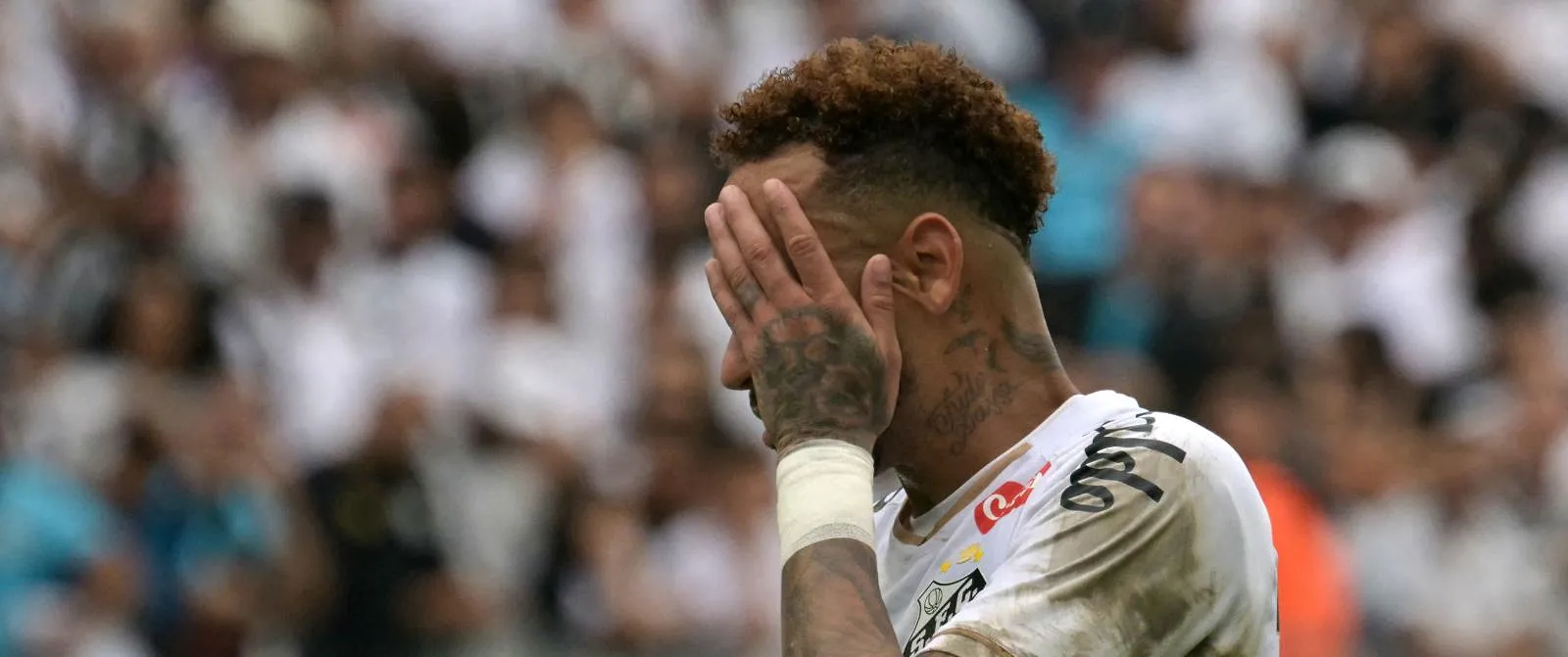 Neymar sera absent plusieurs semaines et pourrait louper le début de la Coupe du monde ! - Belga