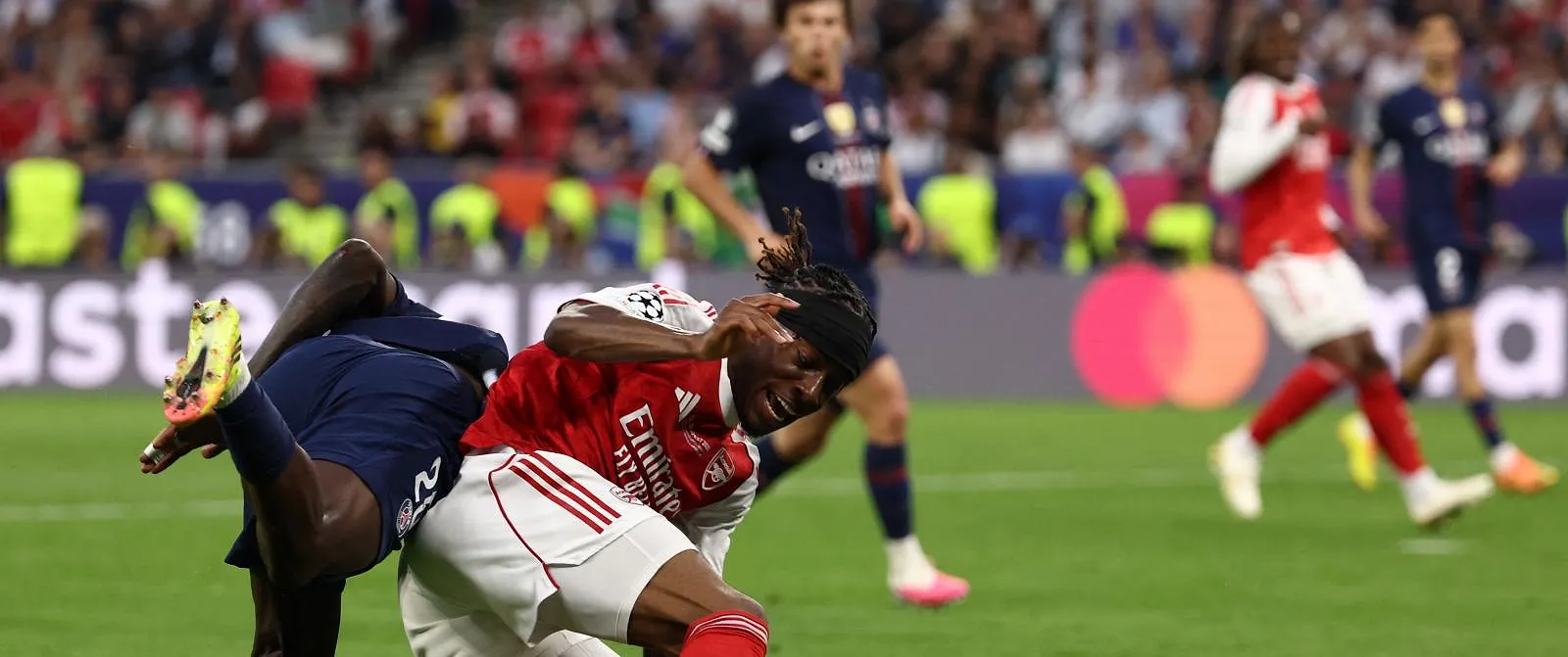 Grosse polémique : y avait-il faute sur Madueke et penalty pour Arsenal en finale de Ligue des champions ? - Jérôme Jordens