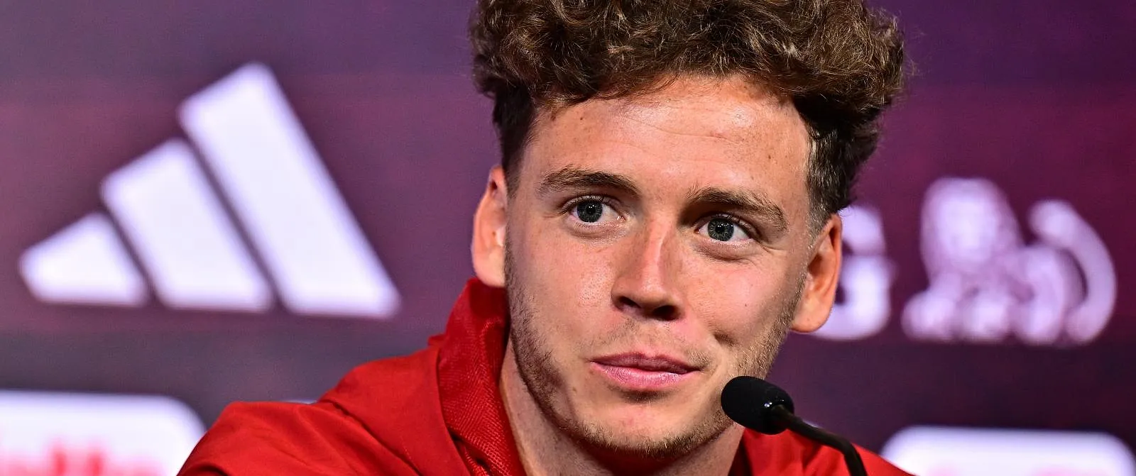 Maxim De Cuyper a aimé la défense à trois de Rudi Garcia : « Ce système me convient mieux » - Belga