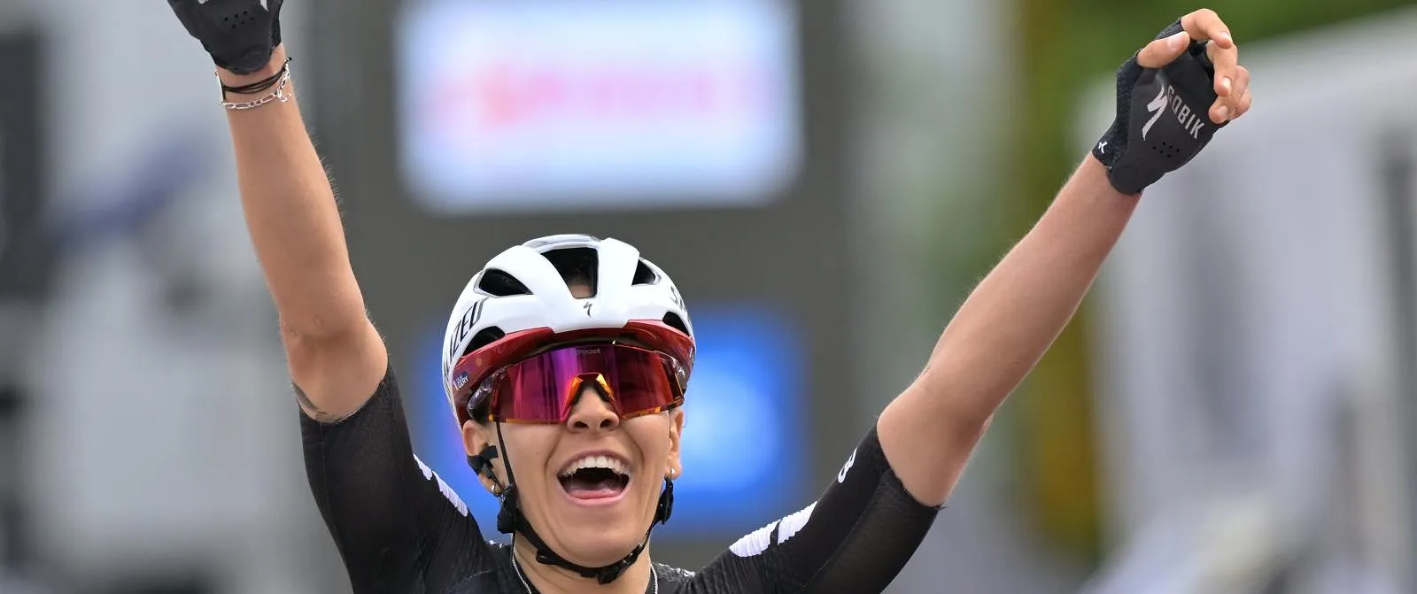 Giro Donne : Célia Géry s’impose dans la 7e étape, Anna van der Breggen reste en rose malgré une chute - Belga