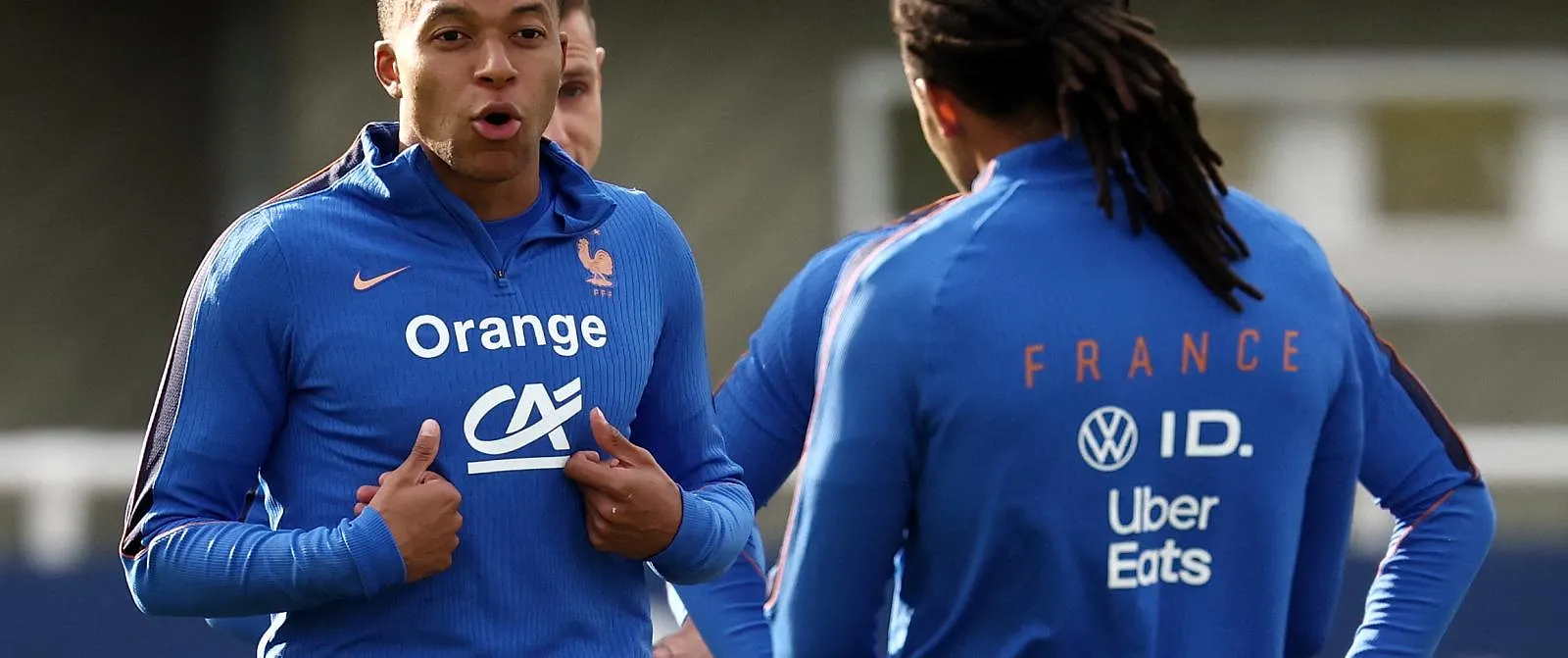 Une publicité qui dérange : plusieurs Bleus veulent régler leur compte avec la Fédération - Guillaume Jans