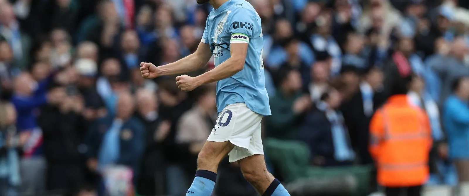 « J’ai beaucoup d’options donc je n’ai pas encore décidé » : Bernardo Silva calme le jeu sur le Barça - Jérôme Jordens