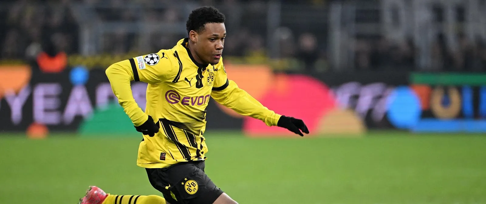 Julian Duranville va quitter Dortmund pour un club français ! - Samuel Guadi