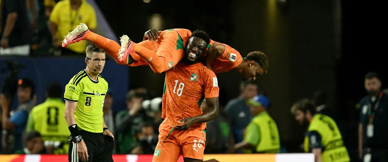 La Côte d’Ivoire crucifie l’Equateur, la Suède déroule, l’émotion d’Ayari et Advocaat : ce qu’il ne fallait pas manquer cette nuit à la Coupe du monde - Jérôme Jordens avec Belga