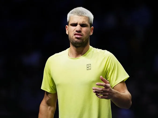 Carlos Alcaraz éliminé d’entrée à Paris : « C’était un de mes pires matches de la saison »