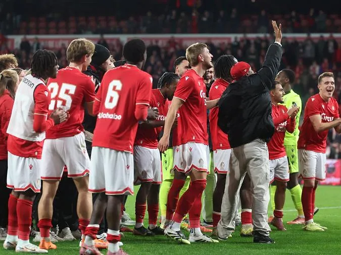 « Ils ont mélangé un peu trop de choses » : Ilaimaharitra chambre les supporters de Charleroi après la victoire du Standard