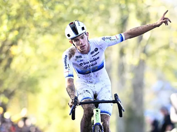 Thibau Nys célèbre son retour avec une 2e victoire dans le Koppenbergcross