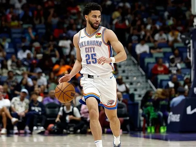 NBA : Ajay Mitchell inscrit 17 points lors de l’impressionnante victoire d’OKC contre Golden State