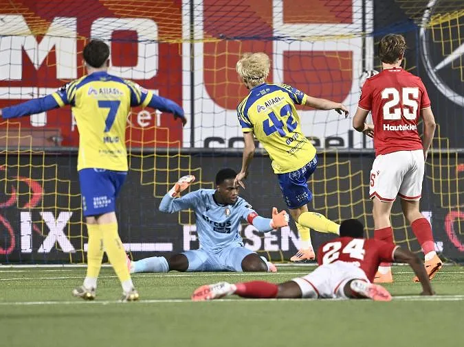 Pro League : Saint-Trond surclasse de A à Z le Standard (1-0)
