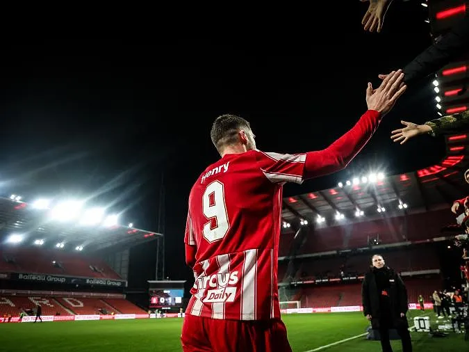 Thomas Henry prend la parole sur les réseaux sociaux pour s’expliquer sur l’altercation de vendredi soir