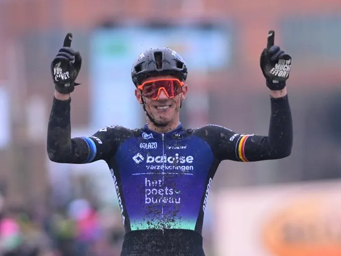 Thibau Nys conserve son titre de champion de Belgique de cyclocross