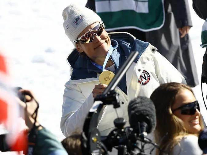 Johannes Klaebo seul au monde : le Norvégien remporte une neuvième médaille d’or aux JO