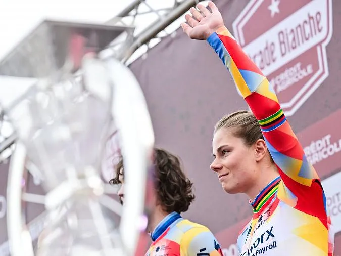 « Cela devrait être suffisant » : Lotte Kopecky en quête d’un troisième succès au Strade Bianche