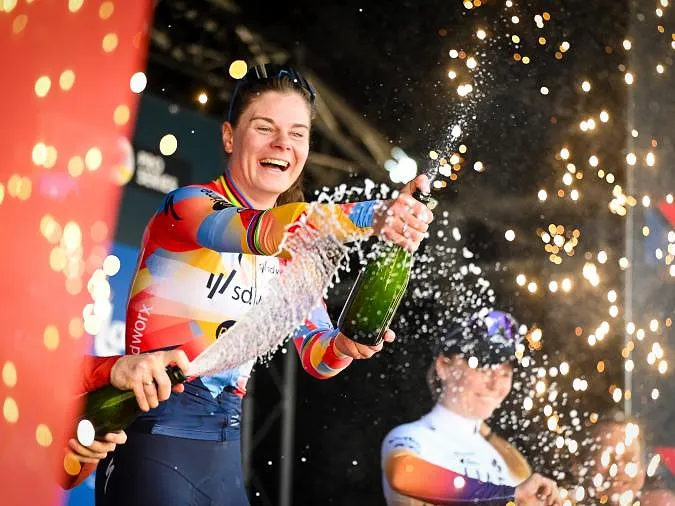 « Plus le temps passe sans gagner, plus cela devient stressant » : Kopecky soulagée de sa victoire à Nokere