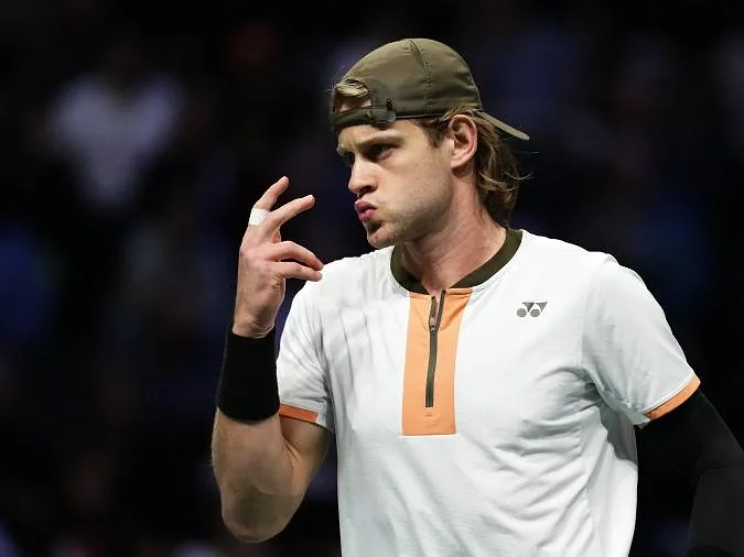 Duo improbable : Zizou Bergs va s’associer à… Jannik Sinner !