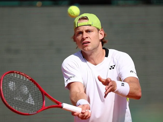 Monte-Carlo : trop maladroit, Zizou Bergs s’incline contre Alexander Zverev en huitièmes