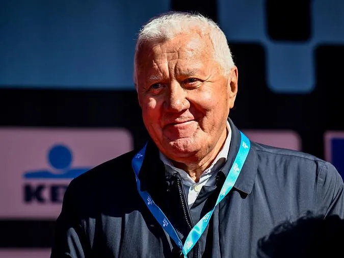 « Un pur-sang ne se ménage pas » : Patrick Lefevere analyse le duel Pogacar-Van der Poel avant Paris-Roubaix