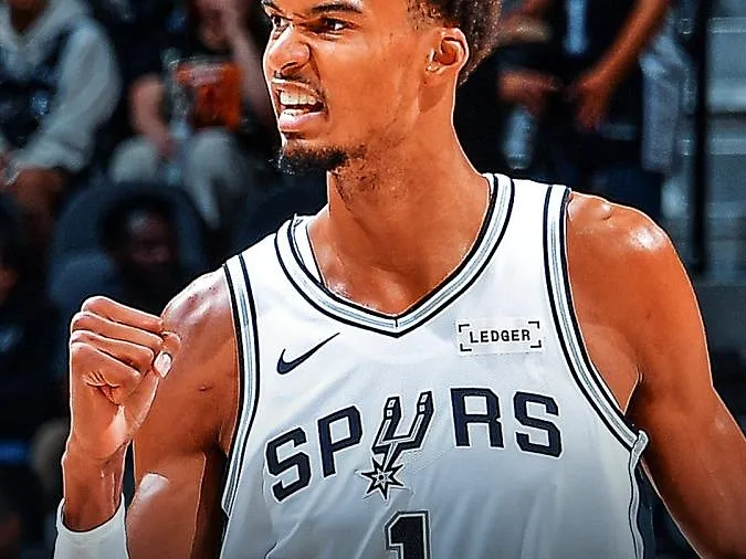 Historique : Victor Wembanyama élu meilleur défenseur de la saison en NBA à l’unanimité !