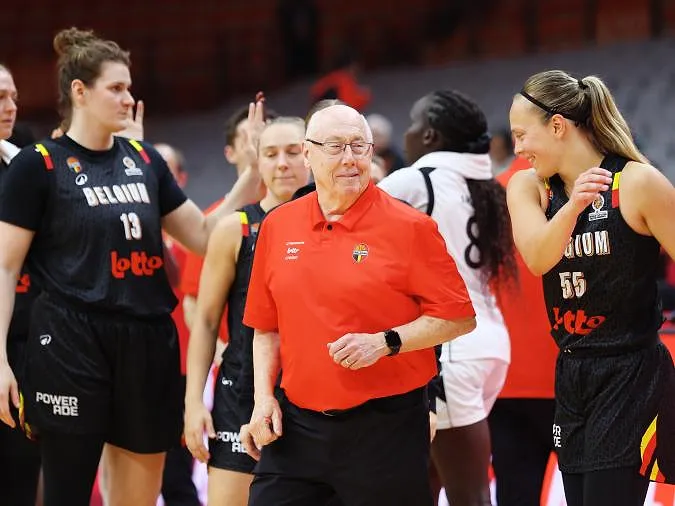 « Ce sera un groupe très difficile » : Mike Thibault s’attend à un gros combat pour les Belgian Cats