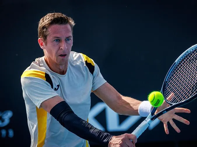 Fin de parcours à Roland-Garros pour Kimmer Coppejans et Gilles-Arnaud Bailly