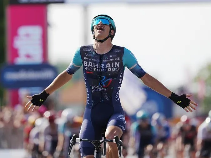 Alec Segaert piège les sprinteurs et remporte la 12ème étape du Giro !