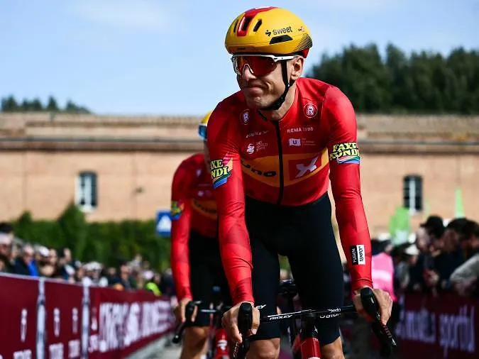 L’échappée surprend le peloton au Giro et Fredrik Dversnes en profite pour remporter la 15ème étape !