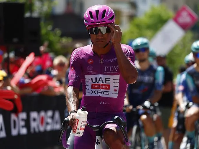 Abandon sur le Giro : Jhonatan Narvaez ne repartira pas avec le maillot cyclamen