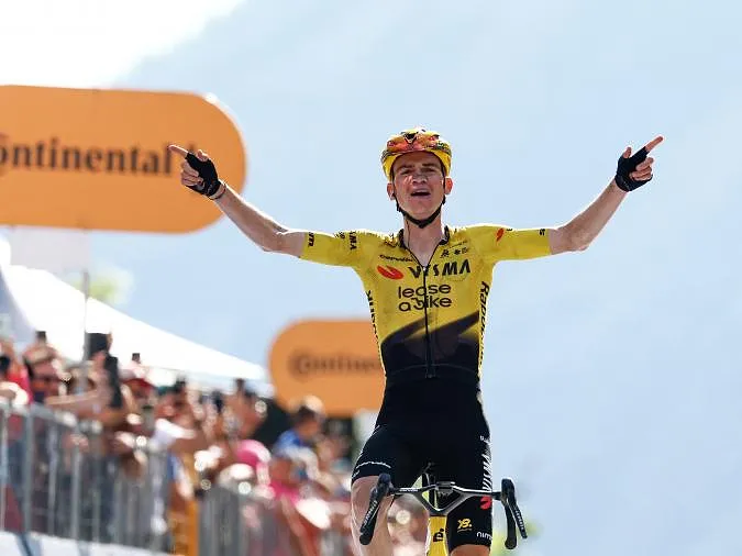 Giro : Sepp Kuss remporte l’étape-reine en solitaire et s’est désormais imposé sur les trois grands Tours